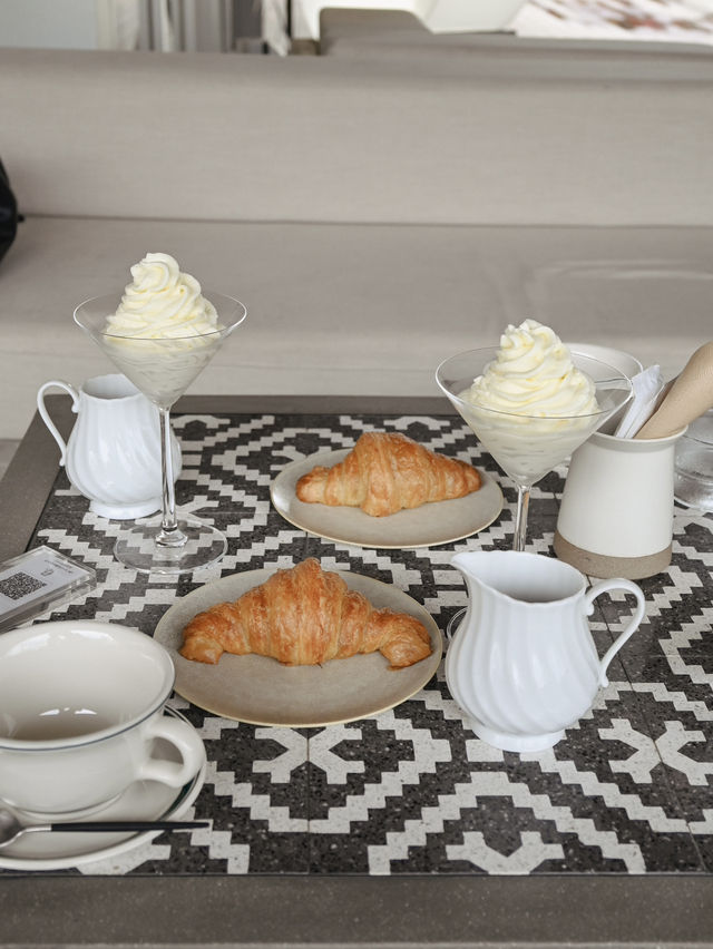 【自由が丘】クロワッサンをホットチョコレートにディップするショコラショー🥐🍫