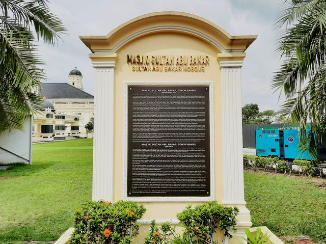 Sultan Abu Bakar Mosque