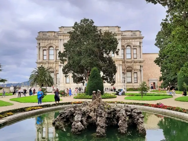 Beylerbeyi Palace: A Fusion of Ottoman and Baroque Architecture, Visited by Historical Figures