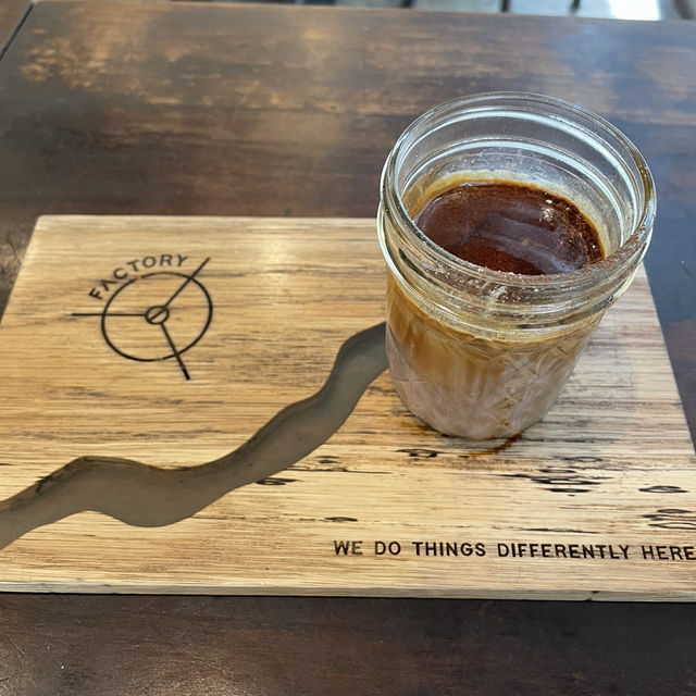【バンコク】開店前から行列のできる大人気カフェ☕️🇹🇭