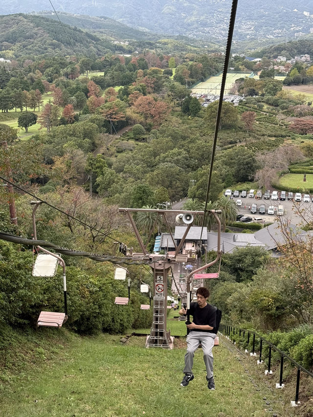 リフトに乗って山頂へ！そこでまつのは超絶景！ 