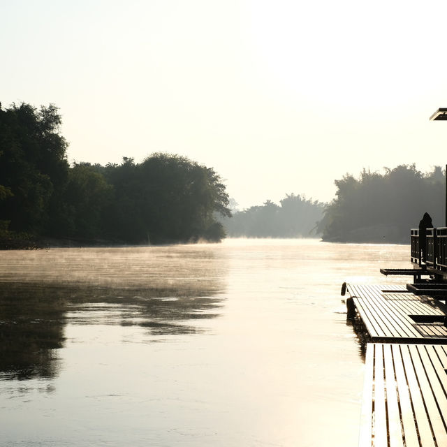 Kwai Tara Riverside Villas: ที่พักริมแม่น้ำ