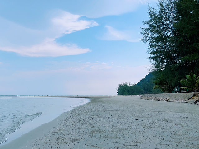 หาดบานชื่น