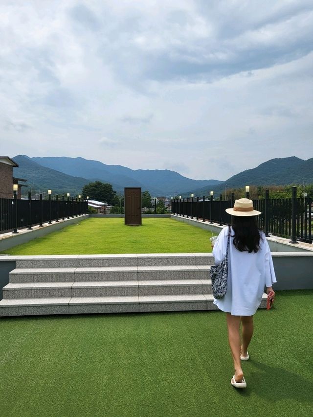 독특한 이집트벽화가 있는 담양카페