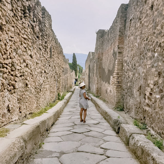 Exploring Ancient Pompeii