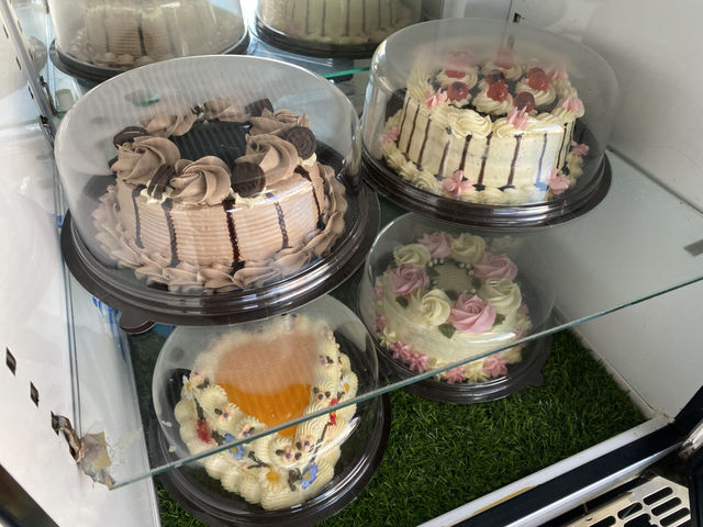 BKK cake and bakery สายบุรี