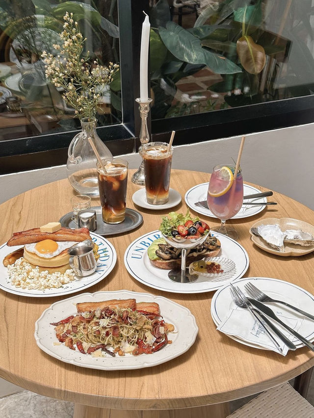 曼谷🇹🇭奶油風自然光cafe🤎
