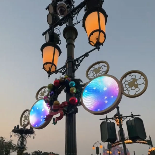 Christmas at Shanghai Disney 