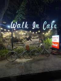 A Cozy Evening at Walk In Café in Ayutthaya