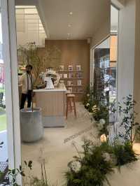 Brews & Bliss: A Cozy Tea Date at Woss Café 🌳