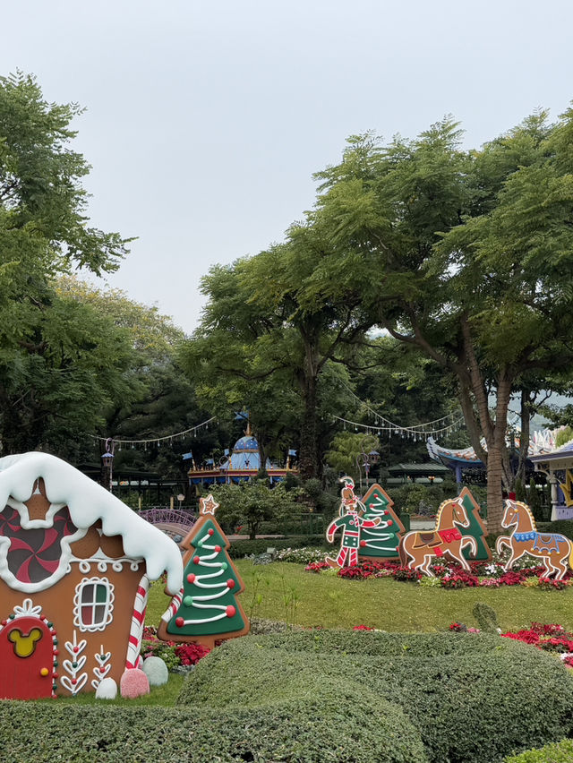 The Most Magical Christmas Day At Hong Kong Disney 🎄🎅🏰