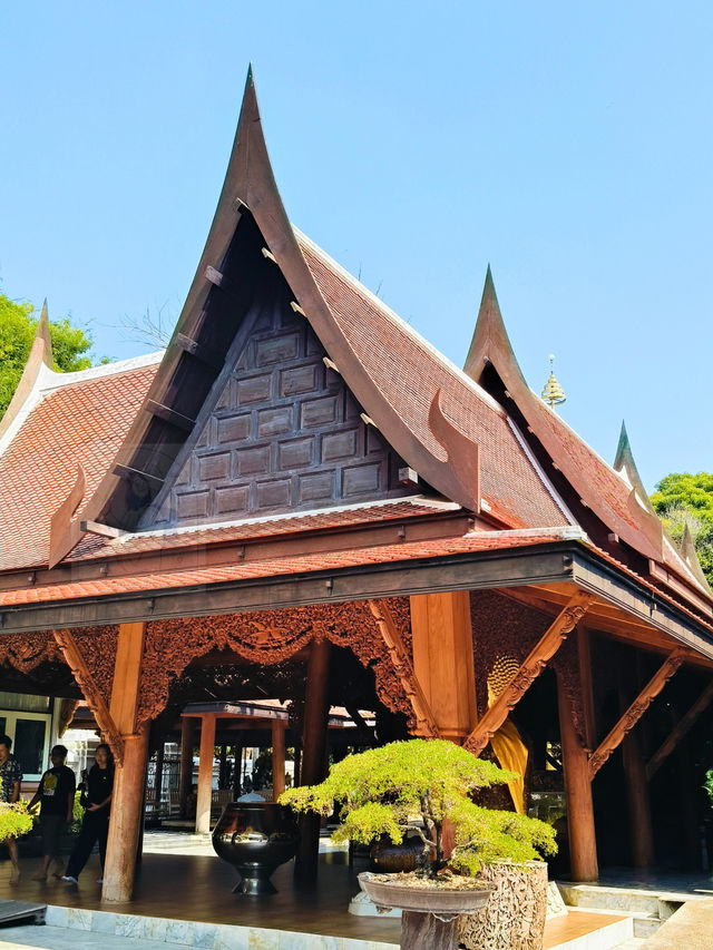 🥰 วัดพระนอนจักรสีห์วรวิหาร