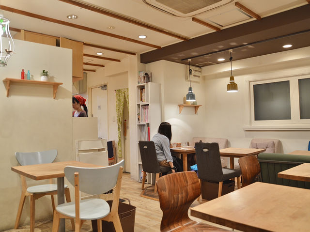 Fluffy Pancakes at VoiVoi – A Must-Visit in Sangenjaya!