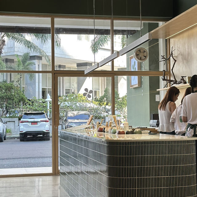 ชาเขียวเลิฟเว่อร์ ไปศรีราชาอย่าพลาดร้านนี้ 