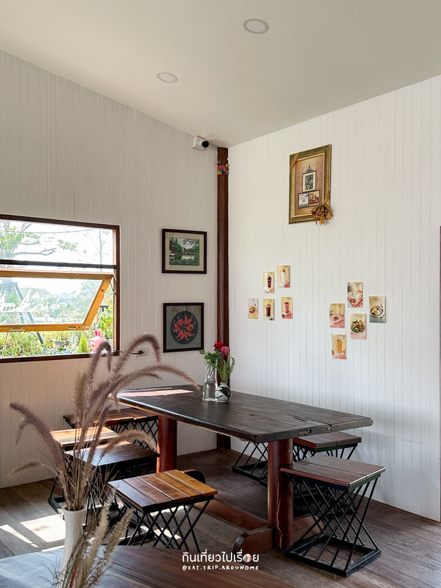 OASIS – บ้านไม้ริมนาข้าวนาเกลือ ที่เพชรบุรี