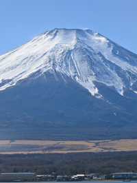 วิวบันไดลงทะเลสาบ Yamanaka Mount Fuji