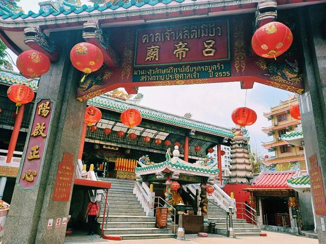 泰國曼谷市中心老城區唐人街華人文化古跡寺廟一日遊行程，體驗當地華人文化生活，祈福聖地，適合祈福打卡拍照📸