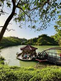 牛埔泥岩水土保持教學園區：從月世界到夢幻綠洲的奇幻旅程