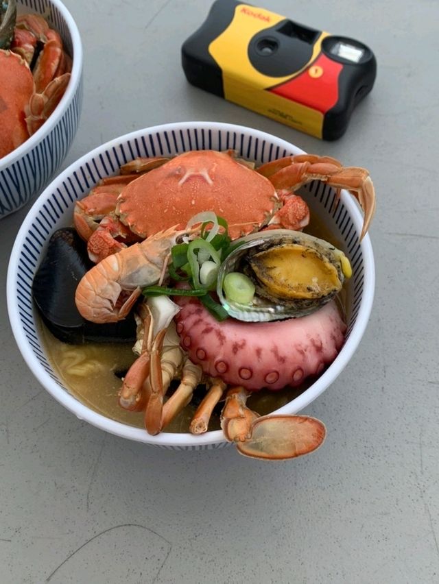 [🇰🇷巨済] 海の幸を楽しむ絶品ラーメンとこまきビビンバのお店