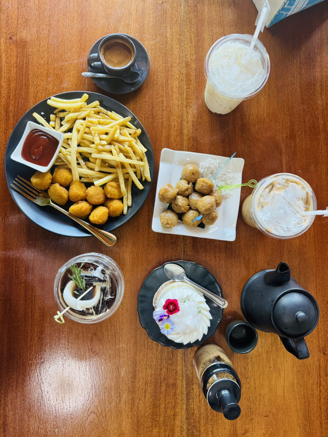นั่งกินข้าววิวทะเล ที่ขนำริมเล พัทลุง วิวหลักล้าน