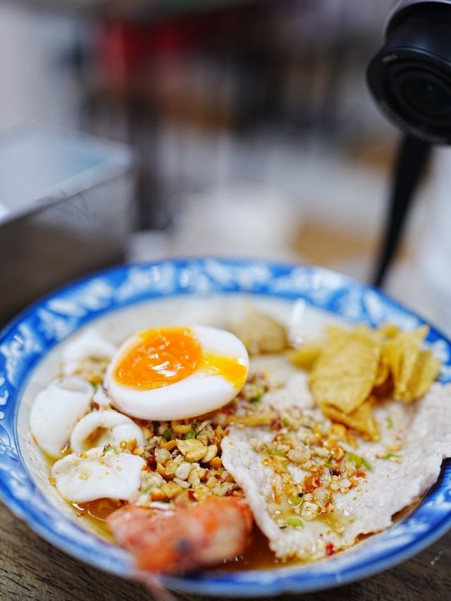 🍜 เฮียจู๋ ก๋วยเตี๋ยวต้มยำหมูบะช่อ