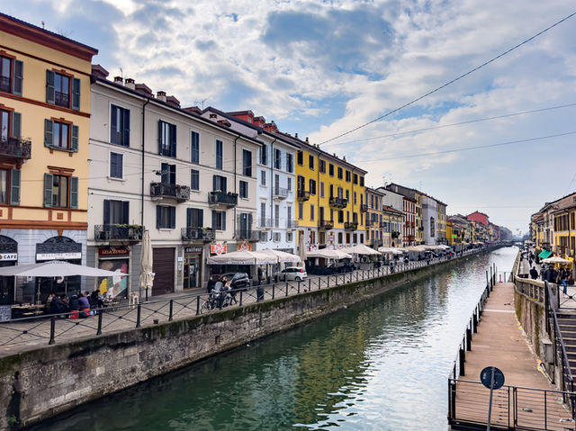 【運河沿いの街歩きが楽しい】ナビリオ・グランデ運河（Naviglio Grande）🚤☕