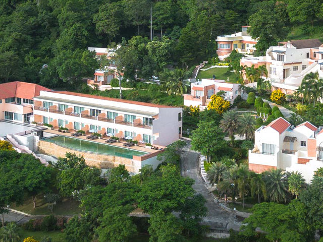 The Location Resort 
