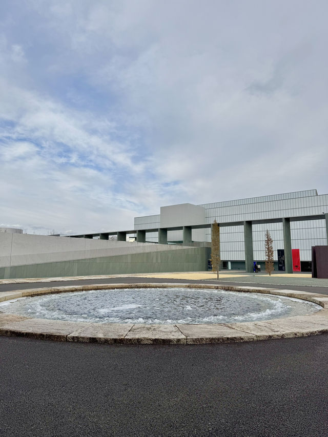 【愛知/豊田】建築とアートが響き合う静寂の美術館