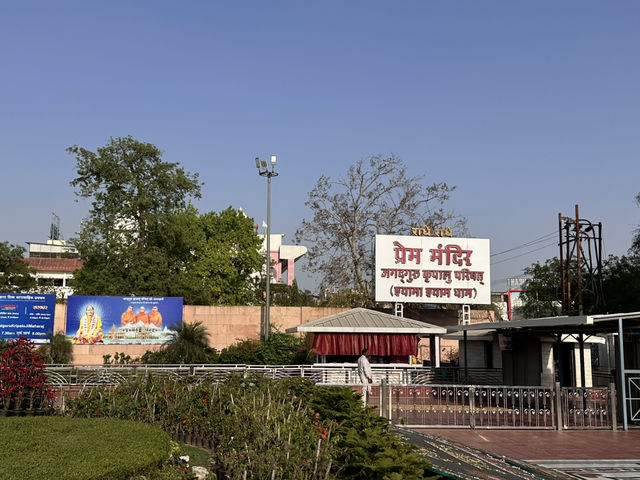 Evening vibes at Prem Mandir, Vrindavan