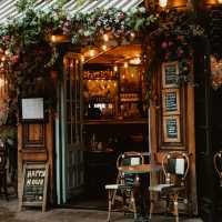 Paris in Bloom: A Picnic under the Eiffel Tower