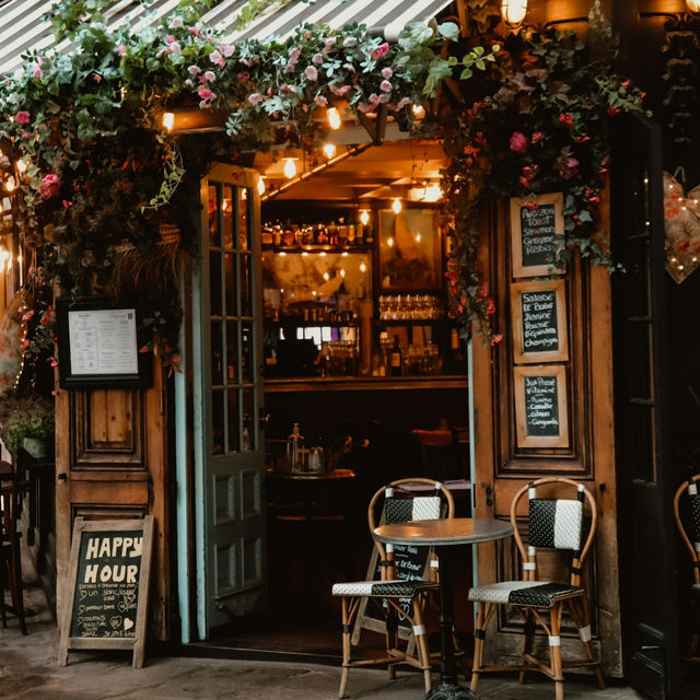 Paris in Bloom: A Picnic under the Eiffel Tower