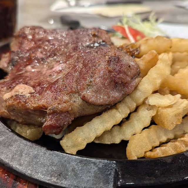 必吃脆皮燒春雞😋