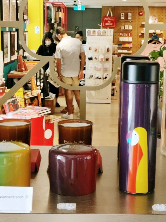 The gallery store