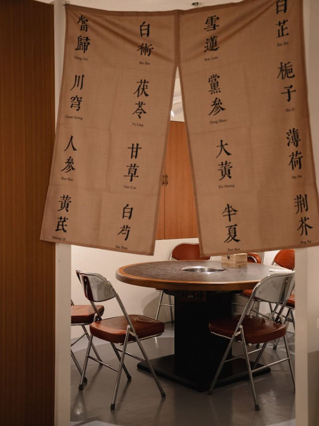 全台首家廣式雞煲｜黃大隆廣式雞煲