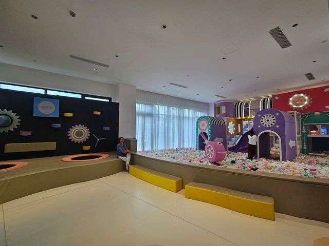 A Mini Disneyland Stay at Garden Rezen Hotel Shanghai – Perfect for Families!