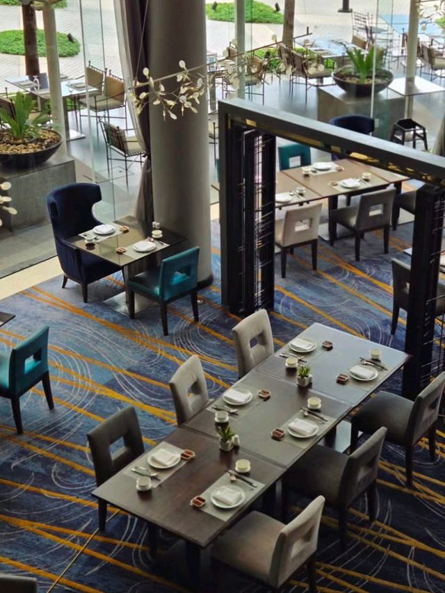 🏞️ Chatrium Riverside Bangkok – Where City Buzz Meets Riverside Bliss