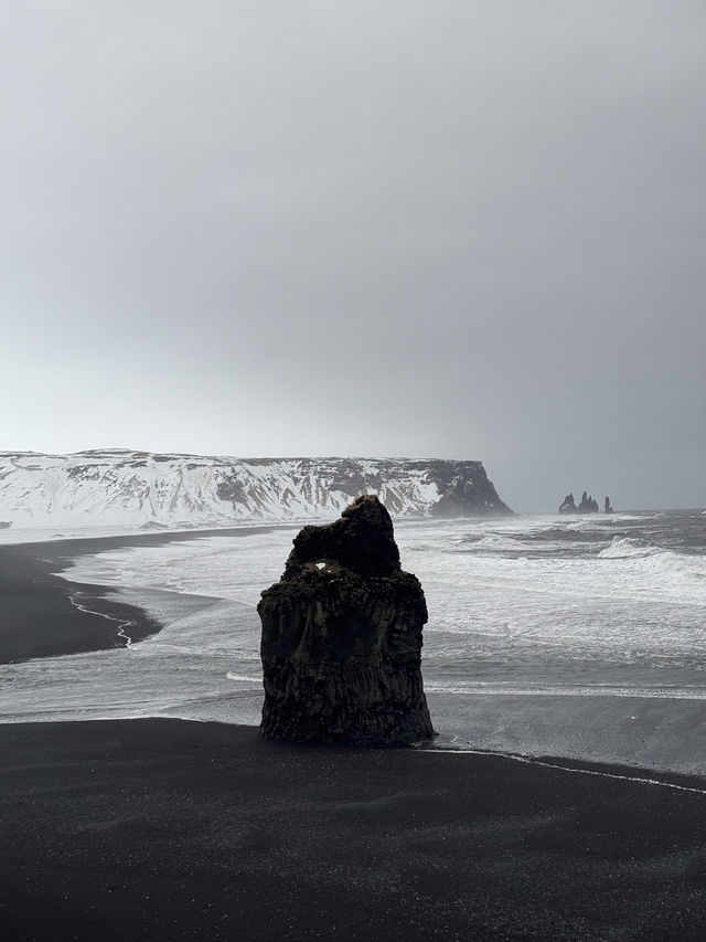 SUMMER VIEWS AT DYRHÓLAEY ICELAND 