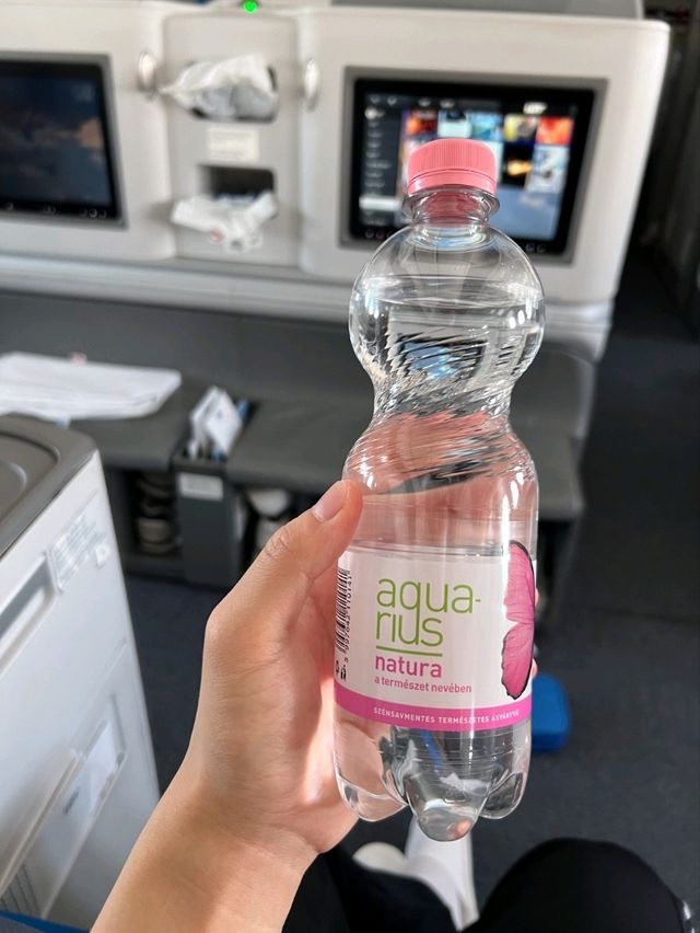 디테일이 살아있는 기내 음료 서비스