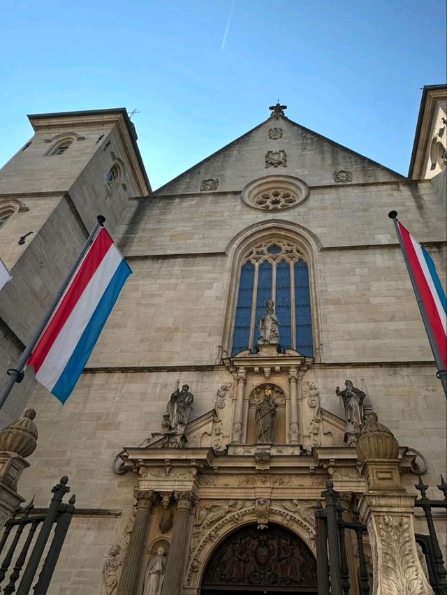 🇱🇺✨ Luxembourg Surprise: Big Adventures, Low Prices! 🎒💶