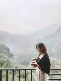 Budget Bliss with a Mountain View in Chiang Rai 🌄✨