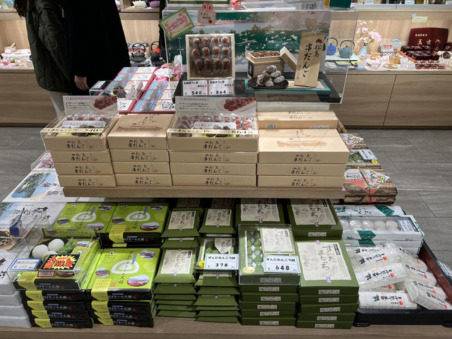 🎁 Local Treasures in Matsushima – Suzukiya Bussanten Delivers Charm