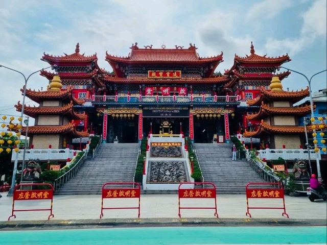 歴史の息吹が感じられる奇明堂寺