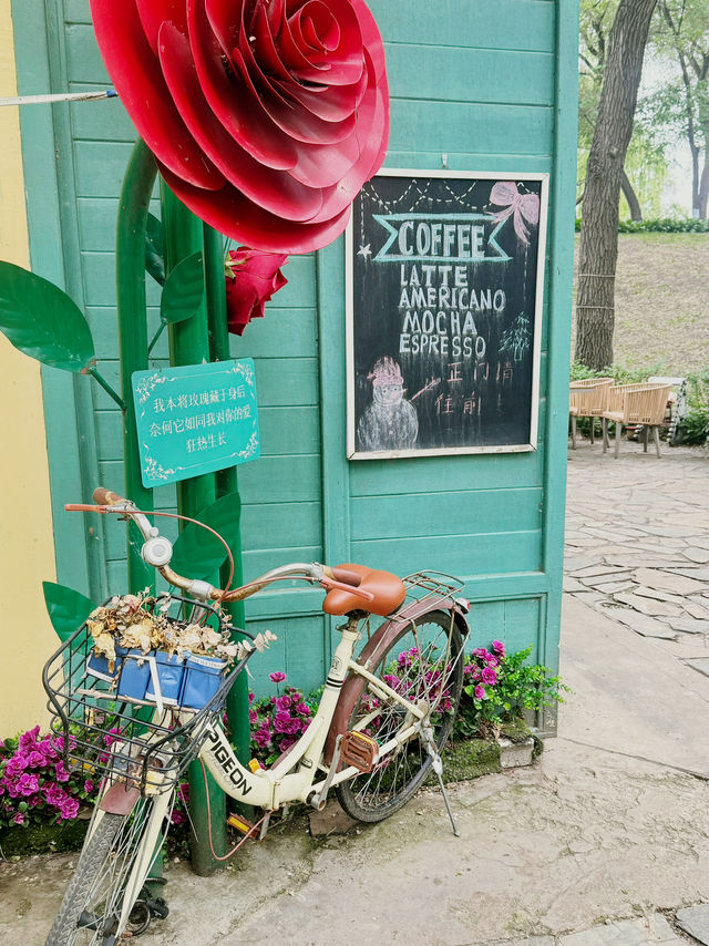 ONE Sun Island Café — Hiding in a century-old Russian villa