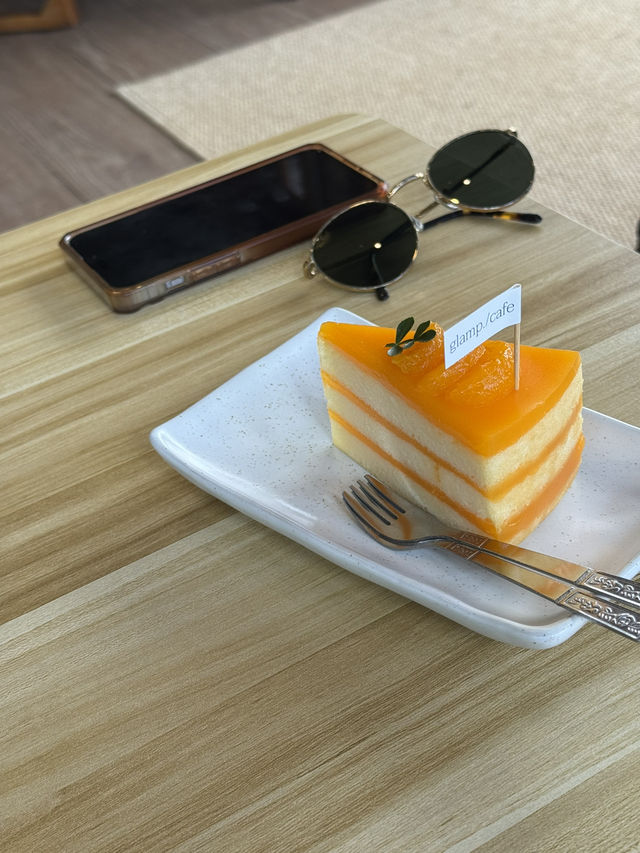 ☕ แกลมป์.คาเฟ่ (Glamp./cafe) – เชียงดาว