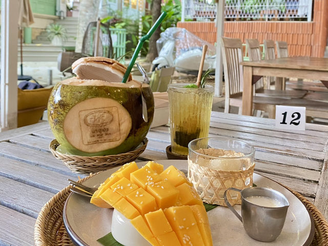 คาเฟ่บึงบัววิคตอเรียอลังการในภูเก็ต🪷
