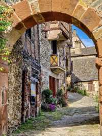 🇫🇷 法國中世紀小鎮 Conques 攻略｜夢幻山谷中的時光秘境