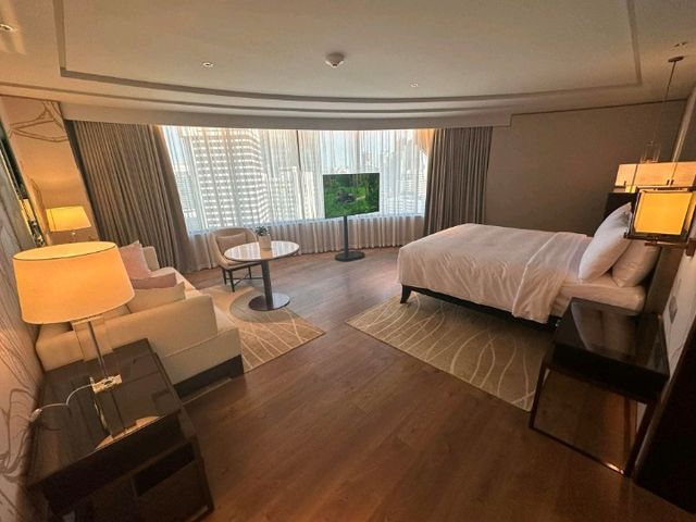 JW Marriott Bangkok พักหรูหรากลางกรุงเทพฯ