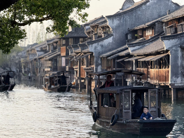 🇨🇳 Golden Hour Magic in Wuzhen ✨