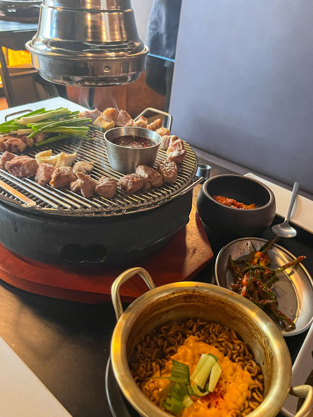 광안리 해수욕장 앞 전래동화 컨셉의 맛집