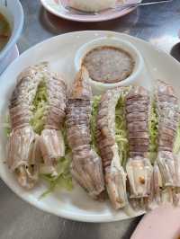 ป้อมกินแล้วรวย – ซีฟู้ดพื้นบ้านสดใหม่ ที่บางพระ